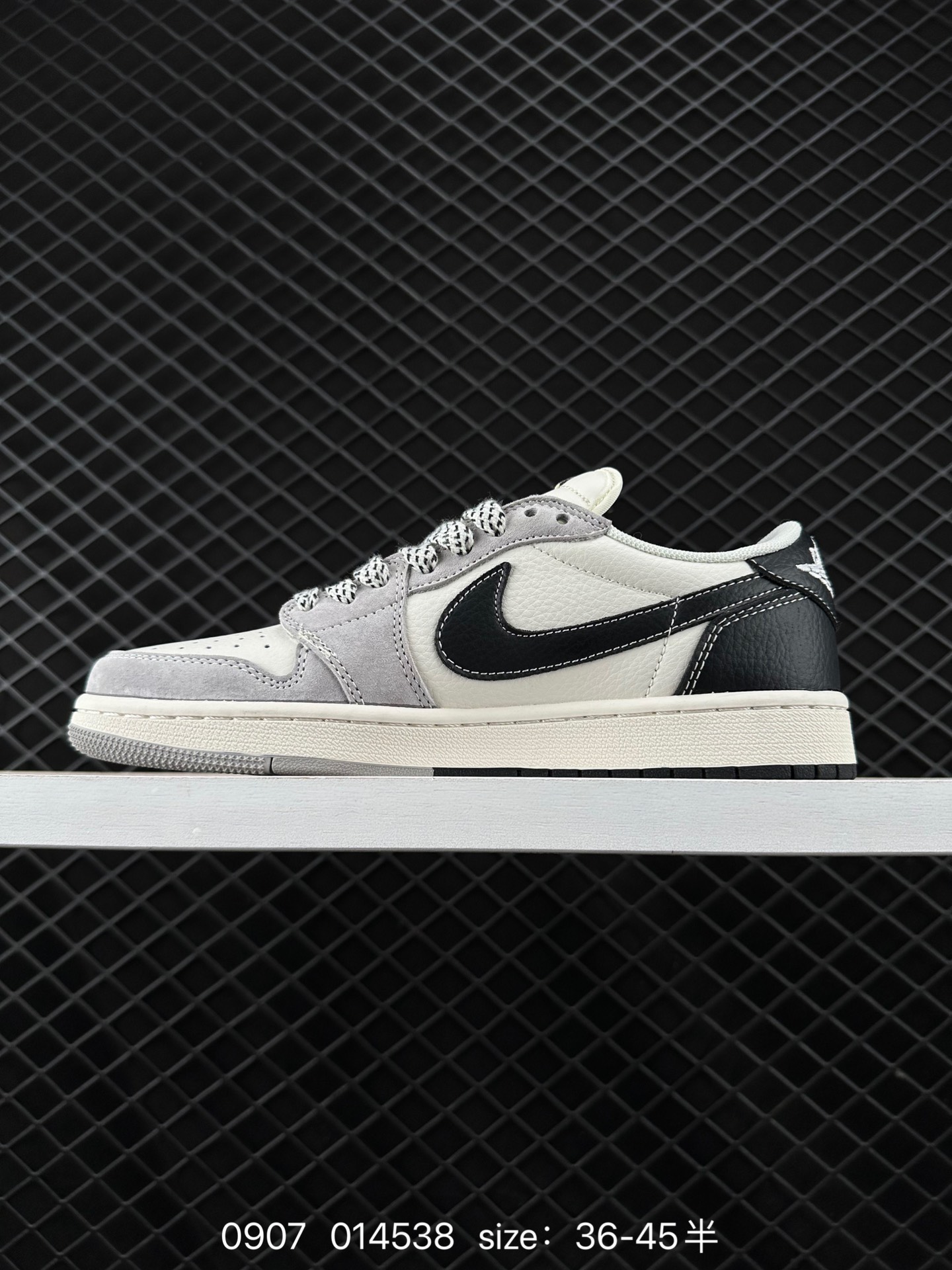 Travis Scott x Air Jordan 1 ” Reverse Mocha “